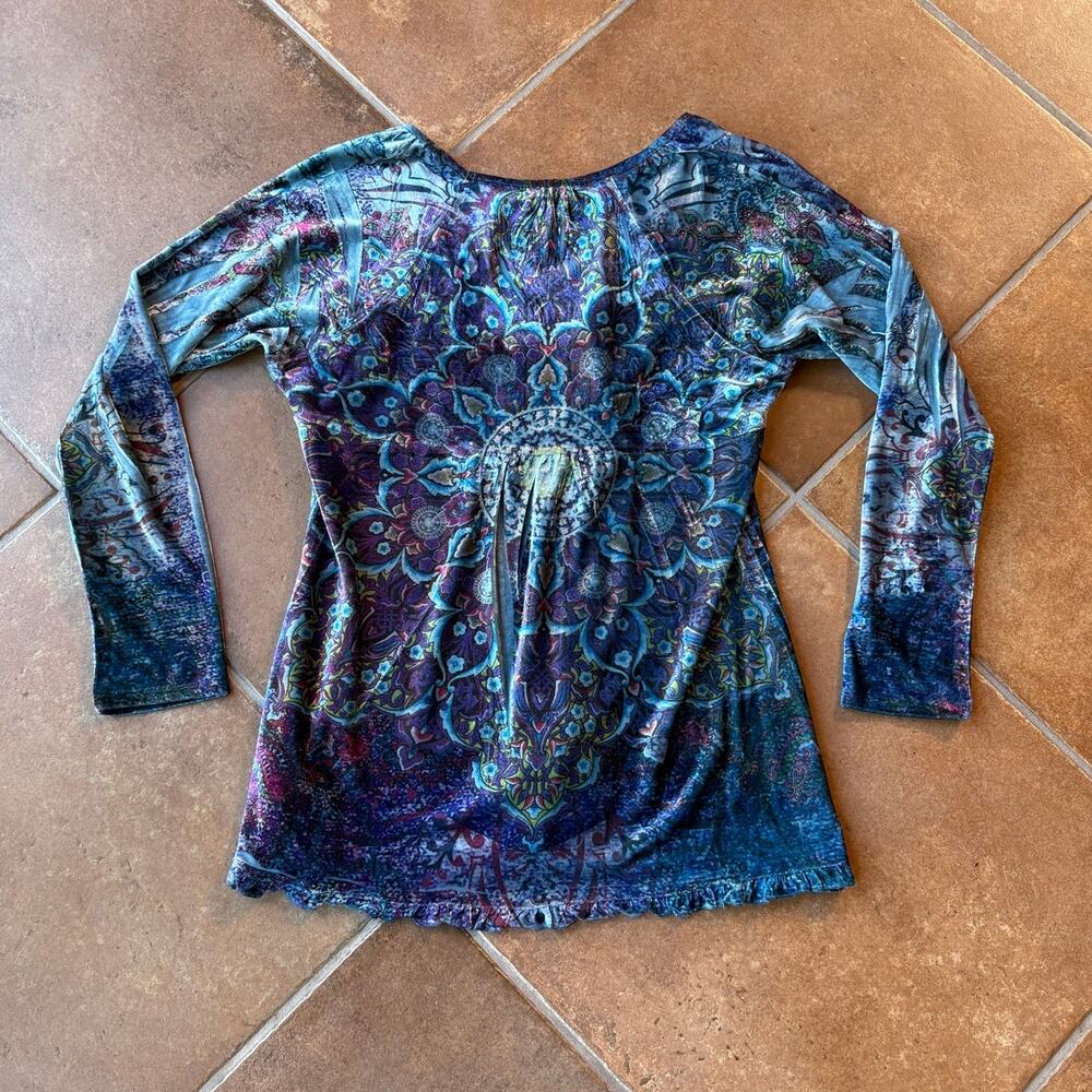 One World Psychedelic Velour V-Neck Top with Ruffles and Smocking Detail size L - Picture 11 of 11